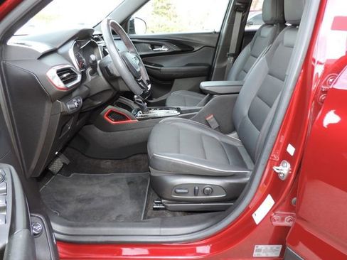 Used 2023 Chevrolet TrailBlazer RS w/ Sun and Liftgate Package image 22