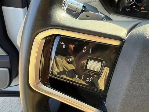 Used 2021 Land Rover Range Rover Velar S image 22