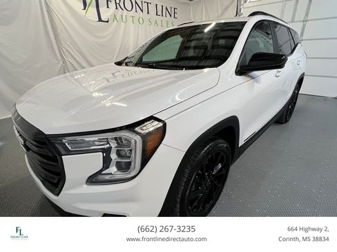 Used 2023 GMC Terrain SLE w/ Driver Convenience Package FWD image 3