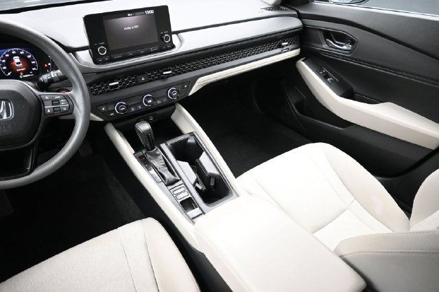 Certified 2023 Honda Accord EX image 10