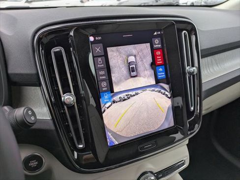 New 2026 Volvo XC40 B4 Plus w/ Climate Package image 9