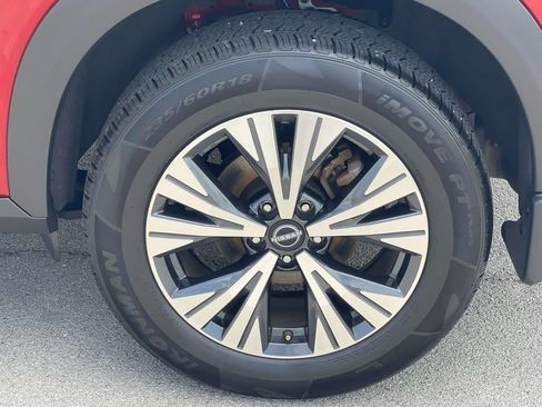 Used 2022 Nissan Rogue SV FWD image 16