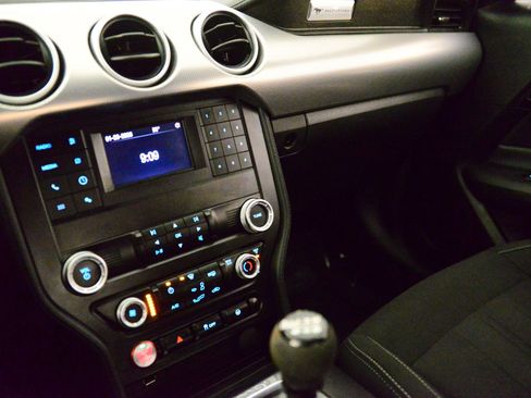 Used 2019 Ford Mustang GT w/ Black Accent Package image 25