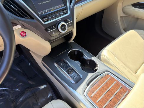 Used 2020 Acura MDX FWD image 18