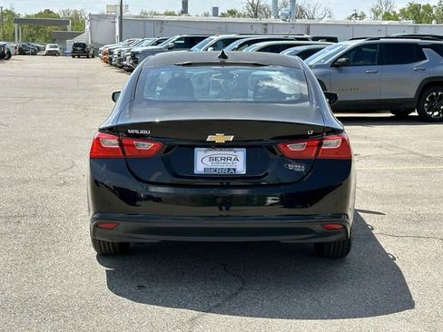 Used 2016 Chevrolet Malibu LT FWD image 4