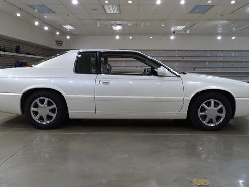 Used 1999 Cadillac Eldorado Touring FWD image 17