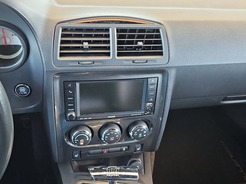 Used 2011 Dodge Challenger RWD image 13