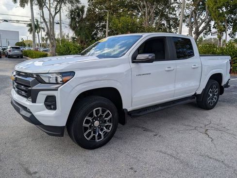 Used 2023 Chevrolet Colorado LT w/ LT Convenience Package image 3