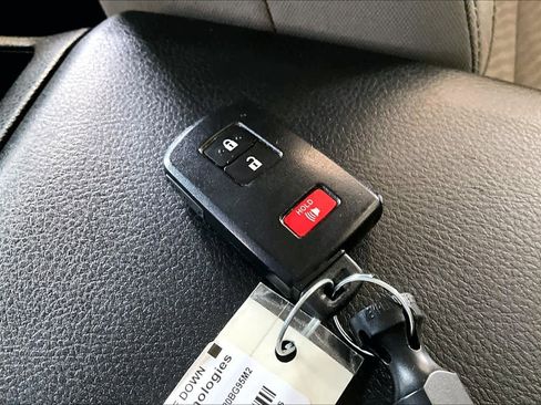 Used 2023 Toyota Tacoma SR5 image 28