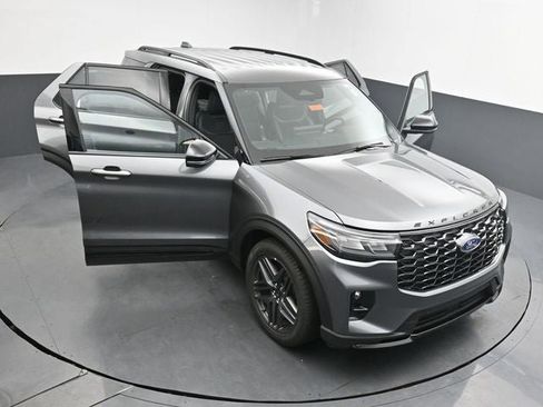New 2026 Ford Explorer ST image 36