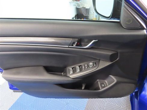 Used 2022 Honda Accord Sport image 16
