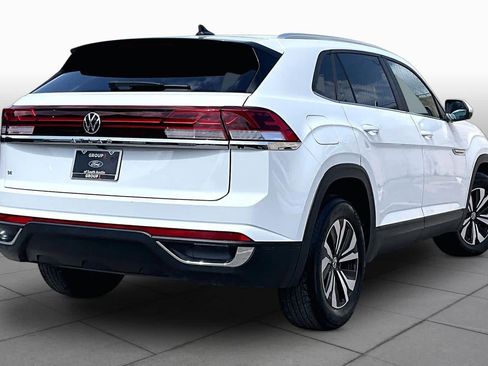 Used 2024 Volkswagen Atlas Cross Sport SE FWD image 14