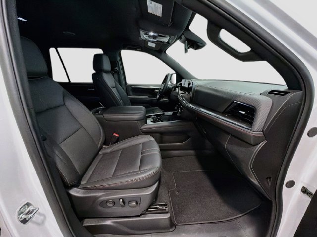 Used 2026 Chevrolet Tahoe RST AWD/4WD image 26