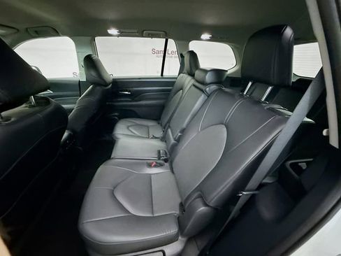 Used 2024 Toyota Grand Highlander XLE image 24