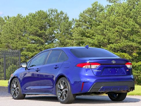 Used 2020 Toyota Corolla SE w/ SE Premium Package FWD image 6