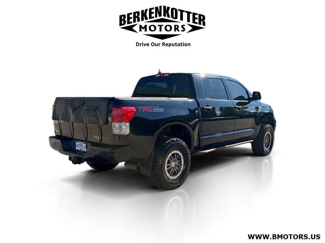 Used 2011 Toyota Tundra 4x4 CrewMax image 3