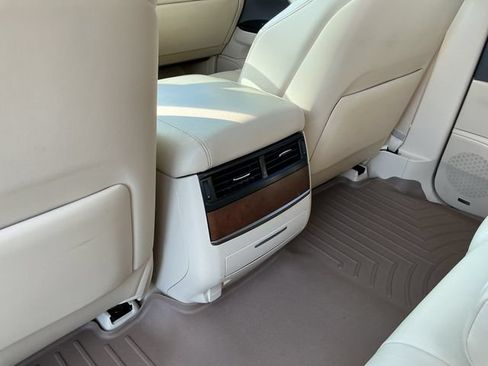 Used 2016 Lexus LX 570 4WD w/ Luxury Package image 29