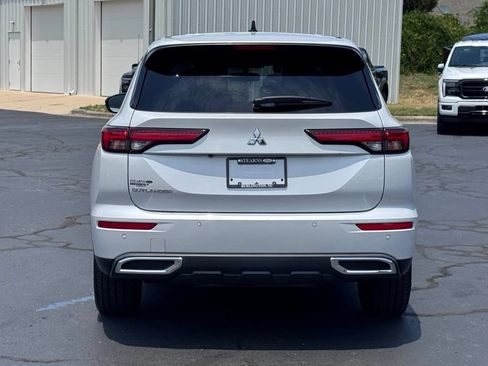 Used 2022 Mitsubishi Outlander ES FWD image 18