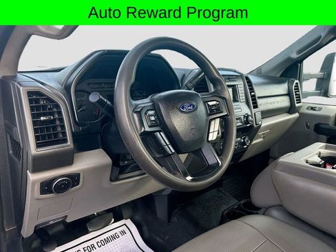 Used 2019 Ford F550 4x4 Regular Cab Super Duty image 11
