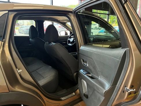 Used 2025 Nissan Kicks SV w/ Illumination Package FWD image 35