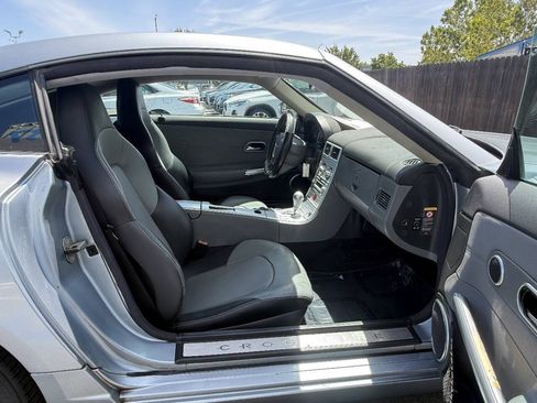 Used 2004 Chrysler Crossfire Coupe RWD image 11