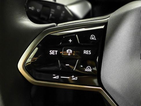 New 2025 Volkswagen ID. Buzz Pro S Plus image 25