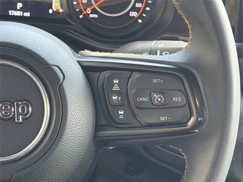 Used 2024 Jeep Gladiator Sport image 25