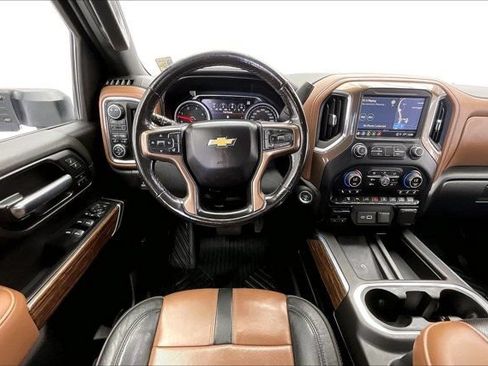 Used 2021 Chevrolet Silverado 3500 High Country AWD/4WD image 4