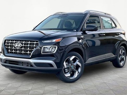 New 2026 Hyundai Venue SEL FWD image 2