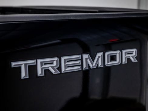 Used 2025 Ford F350 Lariat w/ Lariat Ultimate Package image 14