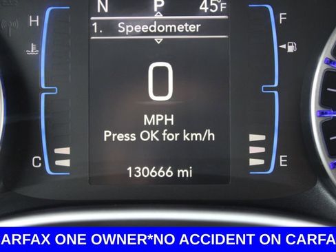 Used 2017 Chrysler Pacifica Touring-L image 37