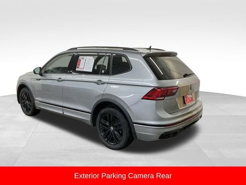 Used 2022 Volkswagen Tiguan SE R-Line image 9