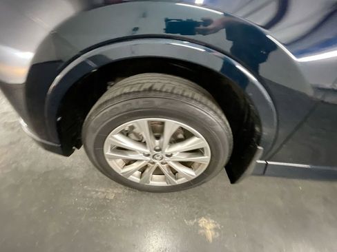 Used 2018 Toyota RAV4 Platinum image 32