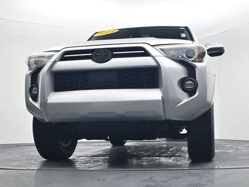 Used 2023 Toyota 4Runner SR5 image 40