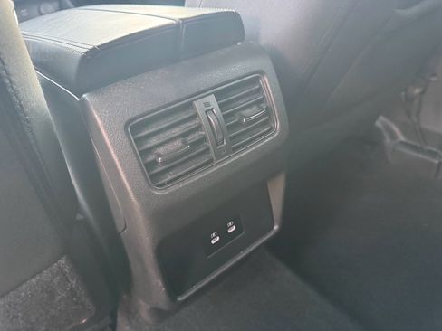 Used 2024 Nissan Rogue SV image 15