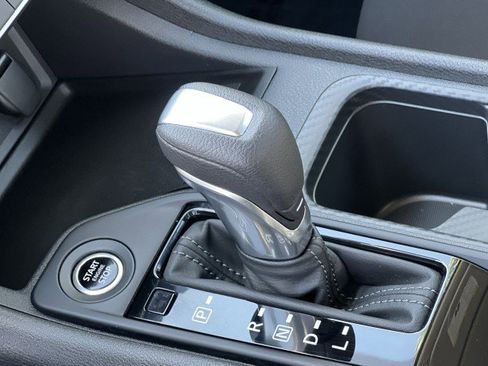 Used 2025 Nissan Sentra S image 15