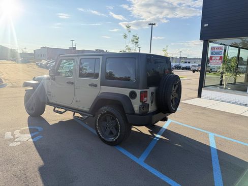 Used 2017 Jeep Wrangler Unlimited Sport w/ Quick Order Package 24S AWD/4WD image 7