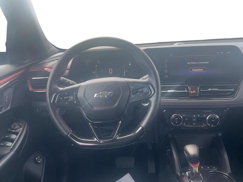 Used 2024 Chevrolet TrailBlazer RS w/ Convenience Package image 15