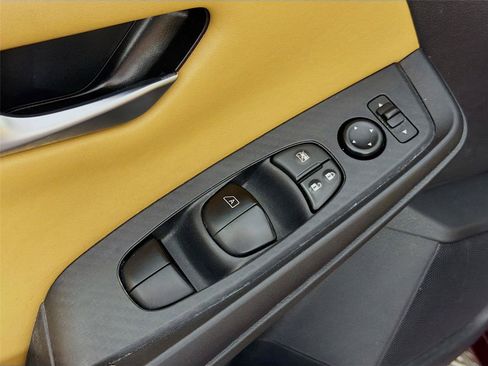 Used 2023 Nissan Sentra SV w/ SV Premium Package FWD image 23