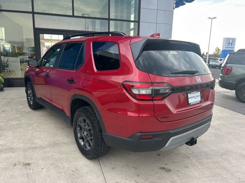 New 2025 Honda Pilot TrailSport image 7