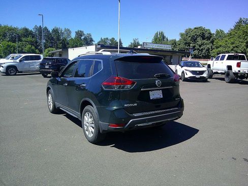 Used 2019 Nissan Rogue SV AWD/4WD image 3