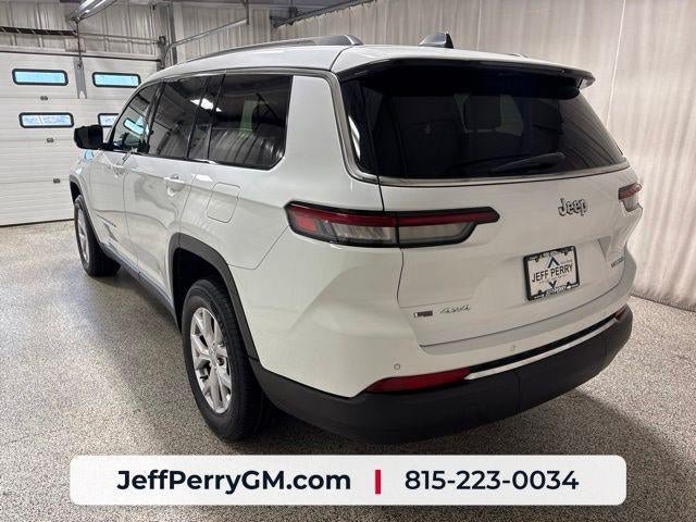 Used 2022 Jeep Grand Cherokee L Limited AWD/4WD image 5