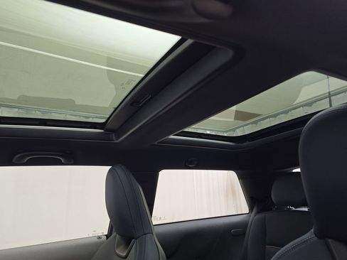 Certified 2025 MINI Cooper S image 23