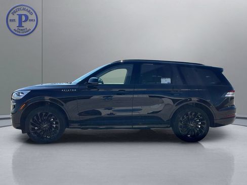 Used 2023 Lincoln Aviator Reserve w/ Equipment Group 201A AWD/4WD image 4
