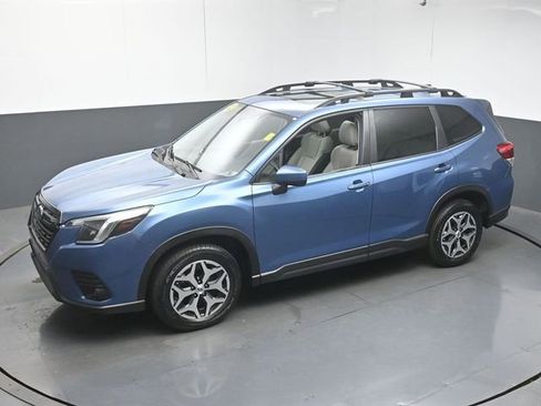 Used 2022 Subaru Forester Premium AWD/4WD image 45