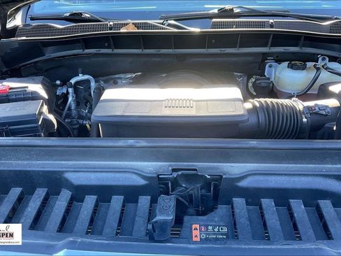 Used 2025 GMC Sierra 1500 SLT image 10