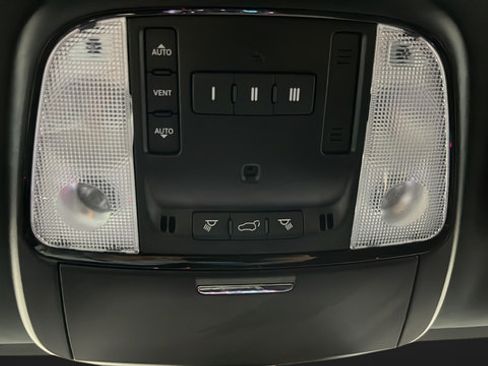 Used 2024 Dodge Durango R/T w/ Tow 'N Go Package AWD/4WD image 37