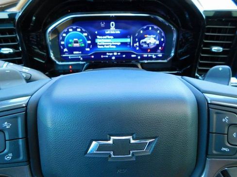 Used 2023 Chevrolet Silverado 1500 ZR2 w/ Technology Package image 33