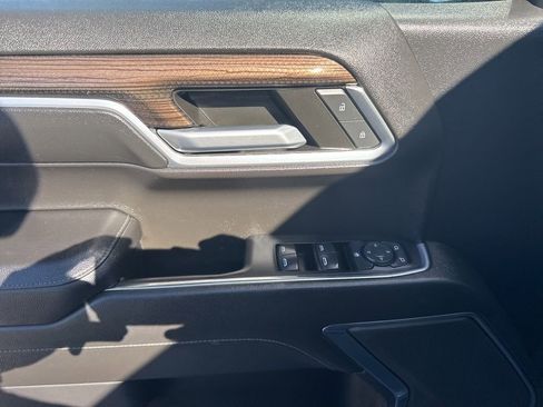 Used 2022 Chevrolet Silverado 1500 RST image 19