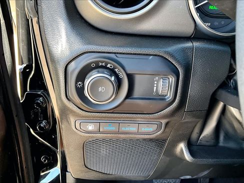 Used 2023 Jeep Wrangler Unlimited w/ 8.4" Radio Group AWD/4WD image 21